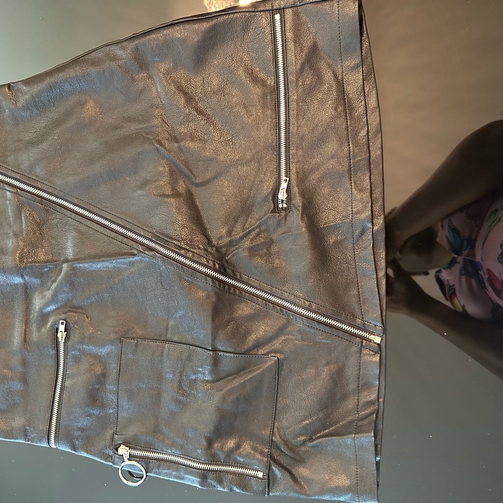 Black Faux Leather Skirt with Zipper Details